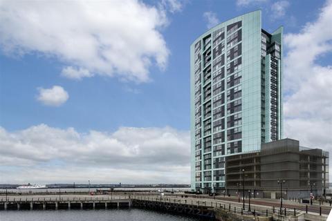 2 bed property, in Alexandra Tower, £170,000