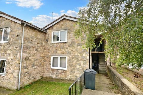 1 bed property, in Rockcliff Court, £100,000