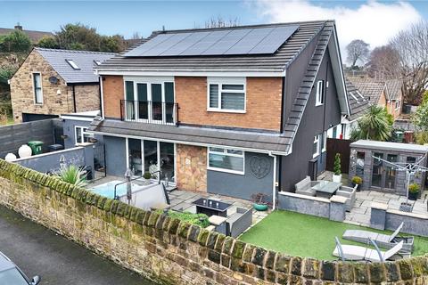 3 bed property, in Howbeck Road, £400,000