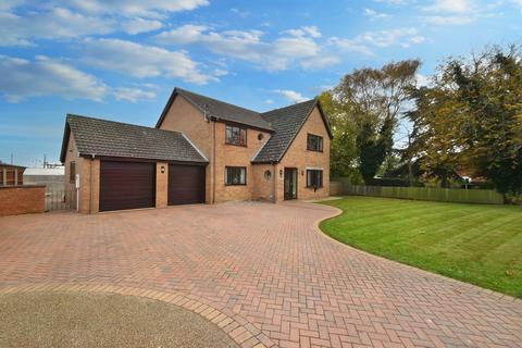 5 bed property, in Eaudyke, £356,950