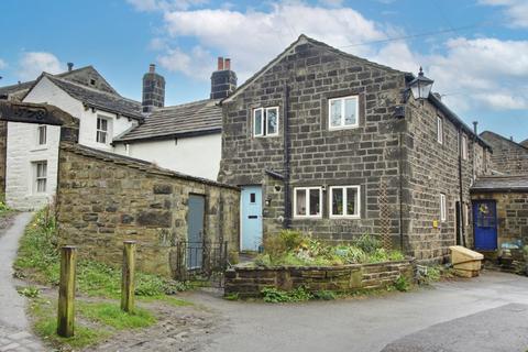 3 bed property, in Northgate, £325,000