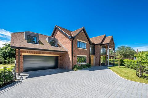 5 bed property, in Greys Green, £2,000,000