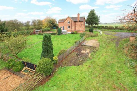 4 bed property, in Mill Cottage. Shifnal Manor, £579,950