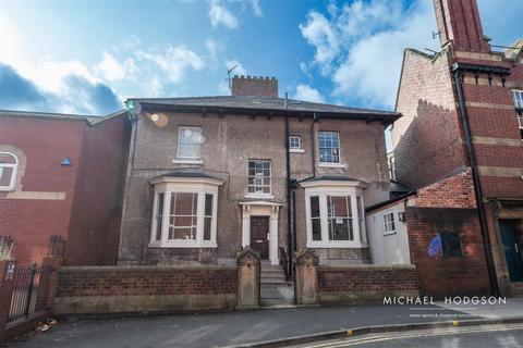 19 bed property, in Tatham Street, £600,000