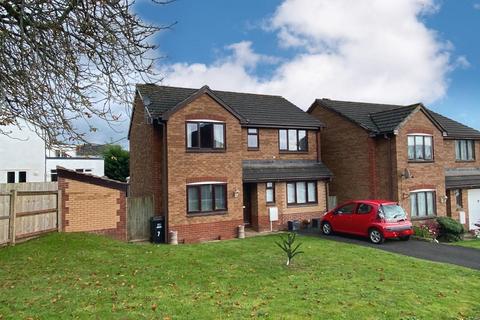 4 bed property, in Shakespeare Close, £435,000
