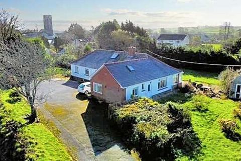 4 bed property, in Westfields, £425,000