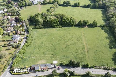 Studio, in Hogpits Bottom, £8,000