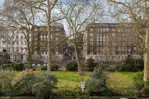 10 bed property, in Lowndes Square, £25,000,000