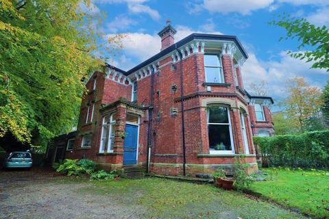 5 bed property, in Garstang Road, £599,950