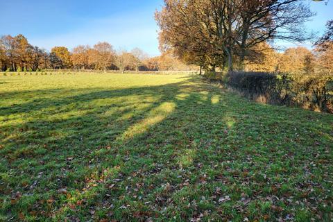 Land, in Hare Lane, £35,000