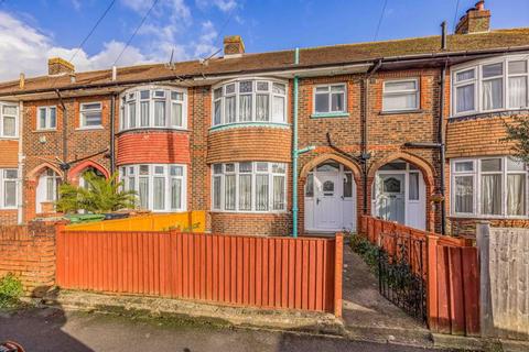 3 bed property, in Lower Farlington Road, £348,000