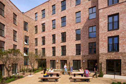 1 bed property, in Plot Flat 68, £326,000