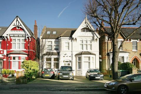 6 bed property, in Gordon Road, £3,000,000