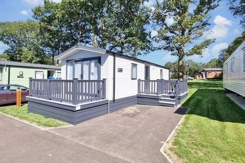 2 bed property, in Bluebell Park, £75,000