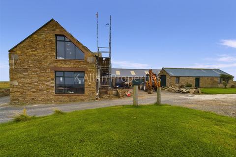 2 bed property, in Bankburn Farm, £375,000