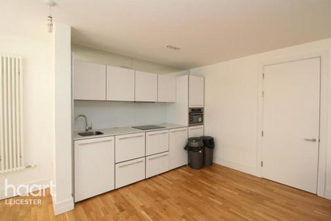 2 bed property, in Shires Lane, £150,000