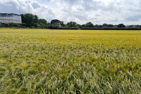 Land, in Yelland Road, £7,950