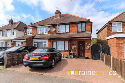 4 bed property, in Crawford Road, £530,000