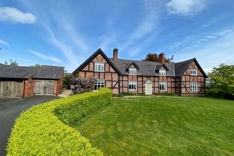 5 bed property, in The Laurels, £725,000