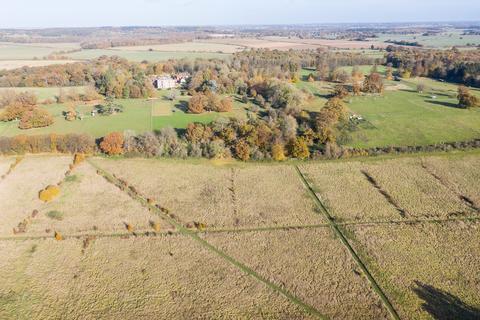 Land, in Tewin AL6, £30,000