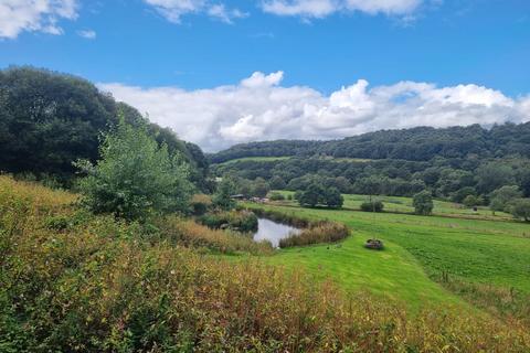 4 bed property, in Wood Bottom Farm & Land, £895,000