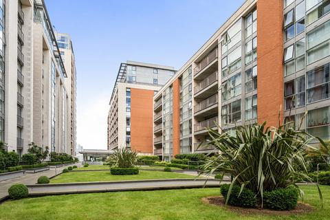 2 bed property, in Baltic Apartments, £350,000