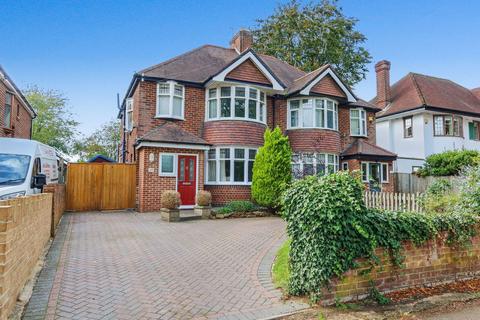 3 bed property, in Oxford Road, £475,000