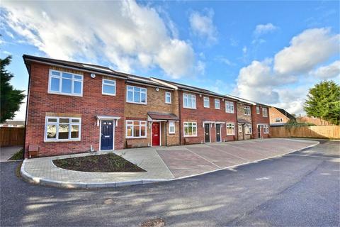 3 bed property, in Foxcroft, £550,000