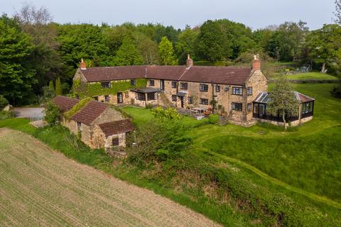 6 bed property, in Bole Hill, £1,195,000
