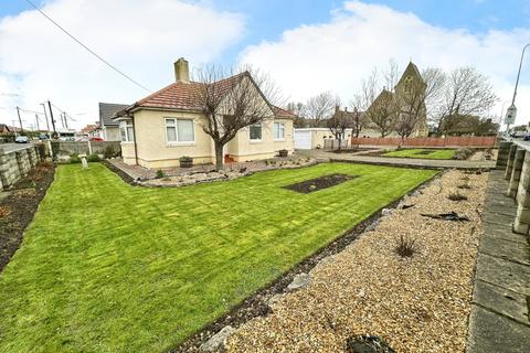 2 bed property, in Towyn Road, £195,000