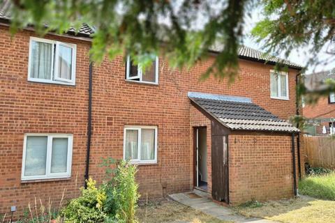 1 bed property, in Kercroft, £110,000