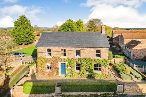 6 bed property, in Main Street, £1,750,000