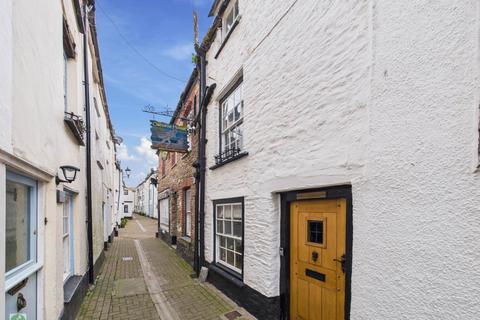 2 bed property, in Lower Chapel Street, £259,950