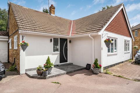 4 bed property, in Inglehurst, £600,000