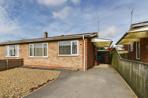 2 bed property, in Park Avenue, £170,000