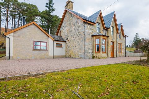 6 bed property, in Creag A'bhile Balgowan, £550,000