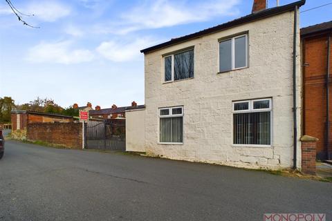 4 bed property, in Forge Road, £141,000