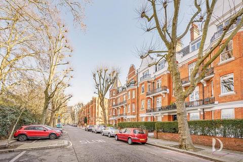 4 bed property, in Leith Mansions, £1,250,000