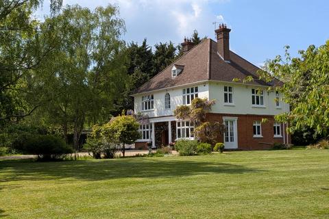 5 bed property, in Dynes Hall Road, £1,225,000