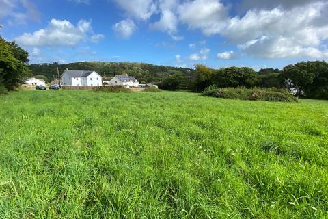 Studio, in Maes Y Pentre, £125,000