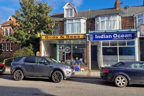3 bed property, in Exeter Road, £200,000