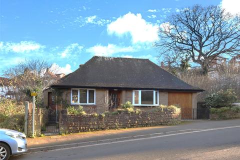 3 bed property, in Parkhouse Road, £325,000