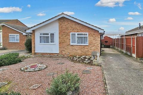 3 bed property, in Wrentham Avenue, £350,000