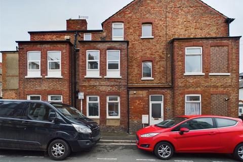 4 bed property, in Pembroke Terrace, £220,000
