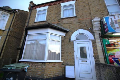 4 bed property, in Ordnance Road, £475,000