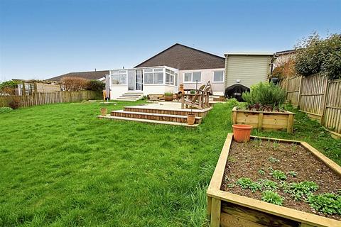 3 bed property, in Parc Y Plas, £390,000