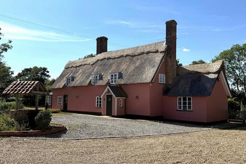 4 bed property, in Thwaite, £875,000