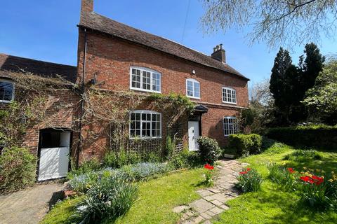 6 bed property, in Lower End, £1,100,000