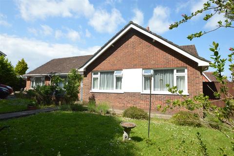 3 bed property, in APPLEY & PUCKPOOL, £425,000