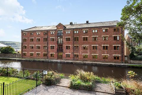 1 bed property, in Canal Road, £85,000